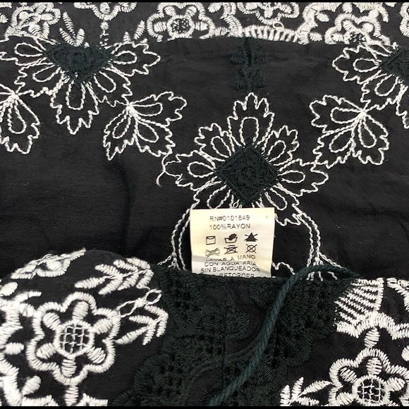 Discover Clothing Company stitched embroidered dress - Picture 3 of 10